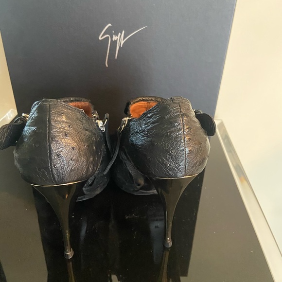 Giuseppe Zantotti Black and Silver Ostrich Bootie  Shoe Very Rare Size 38 - Picture 8 of 13